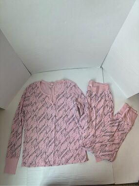 Women’s VICTORIA’S SECRET Waffle Knit Pajamas Medium